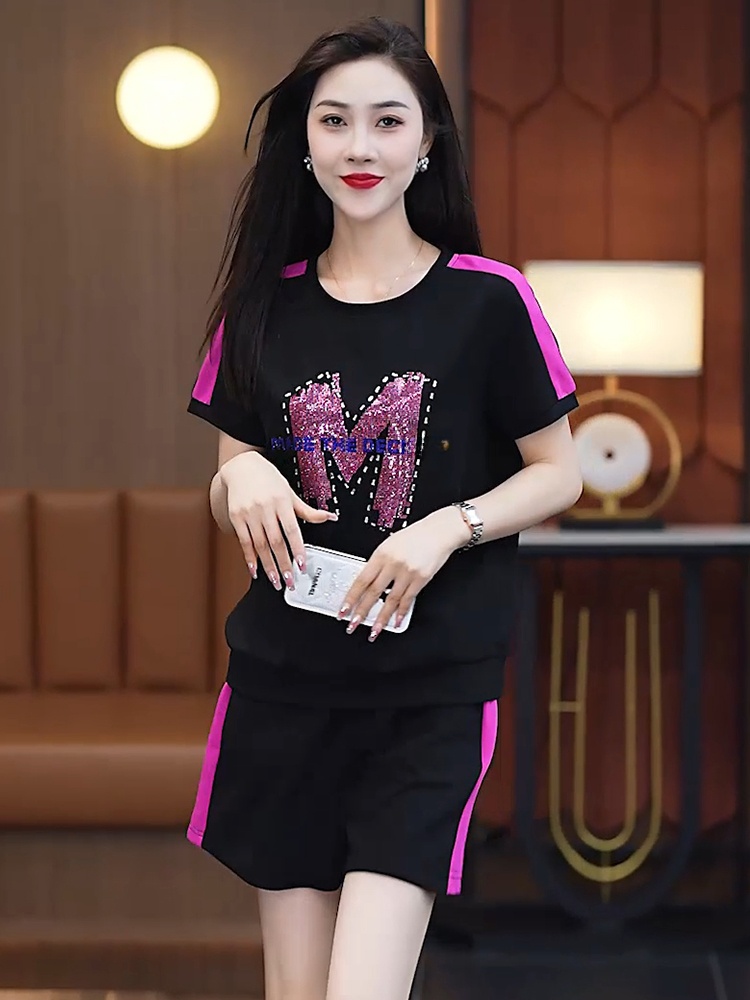 Women Fashion Over The Years - ชุดกีฬาแฟชั่นสำหรับผู้หญิง คอกลม แขนสั้น กางเกงขาสั้น ชุดสองชิ้น ชุดลำลองสำหรับฤดูร้อน