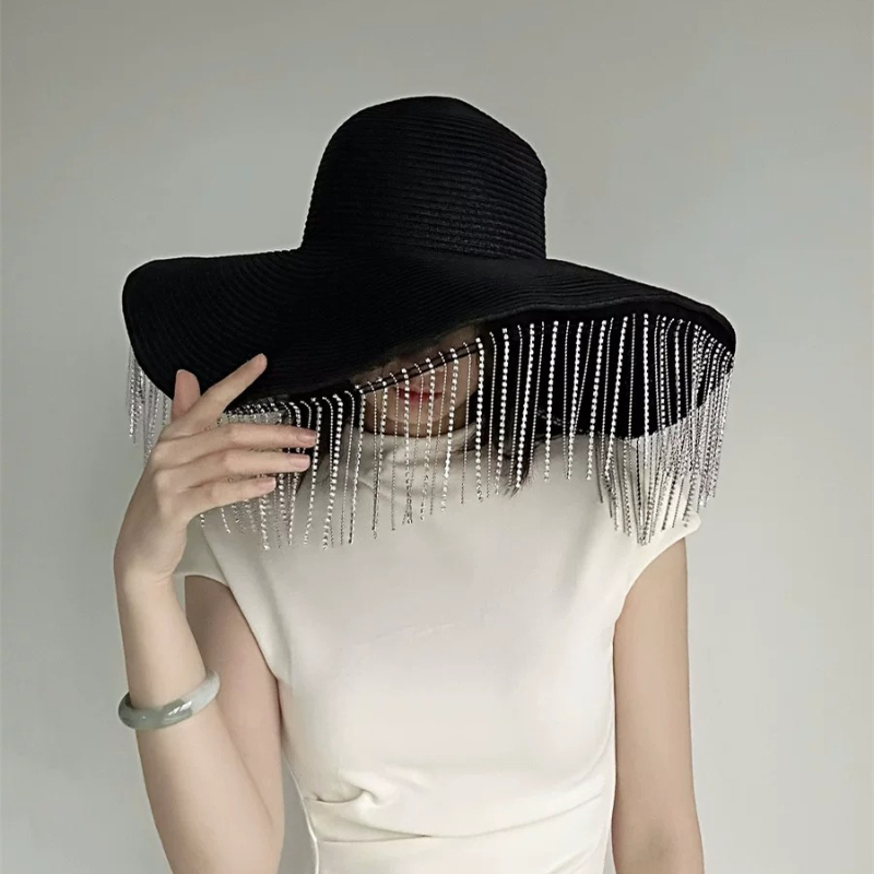 หมวกสานปีกกว้างประดับพู่และคริ - Women Fashion Photoshoot บทวิจารณ์และราคา