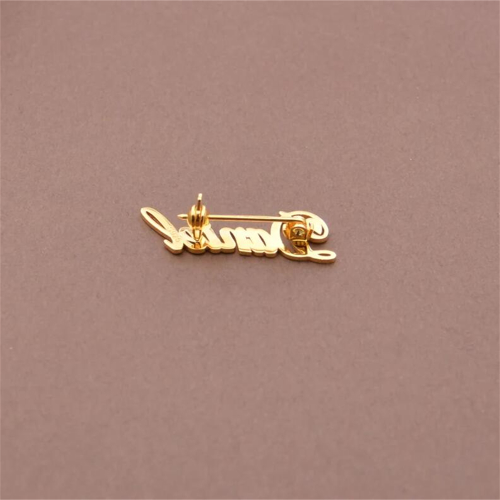 เข็มกลัดชื่อสั่งทำ เข็มกลัดติด - Women Fashion Dress Names บทวิจารณ์และราคา