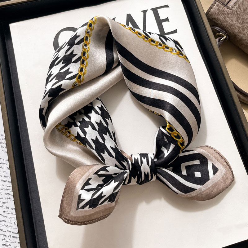 แบรนด์หรู 100% ผ้าพันคอผ้าไหมแ - Women Fashion Necktie บทวิจารณ์และราคา